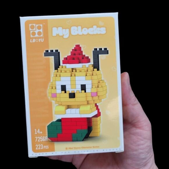 Brand New Disney Pluto Christmas Bricks Lego Figure - Picture 1 of 5